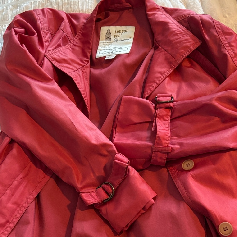 Elegant Red Trench Coat for Women - Picture 8 of 13